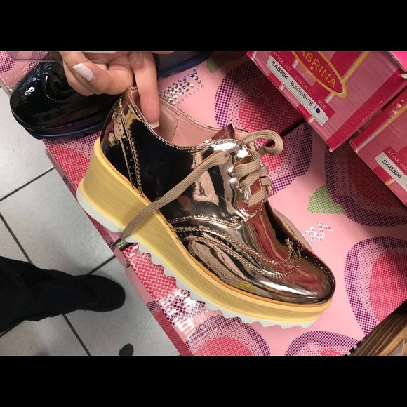 $15 📚 Oxford Platform sneaker shoes - Picture 2 of 7